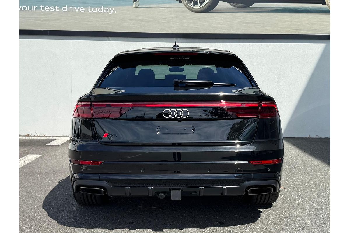 2024 Audi Q8 55 TFSI S line F1