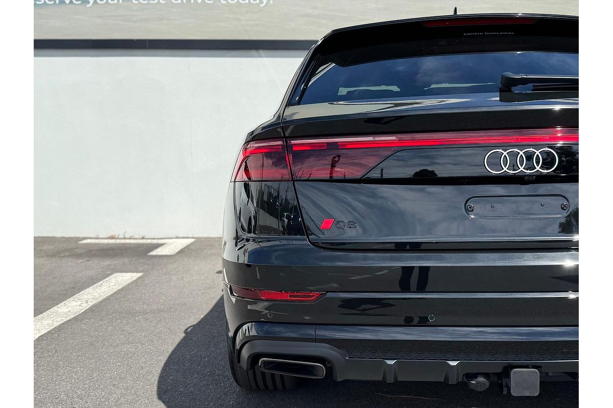 2024 Audi Q8 55 TFSI S line F1