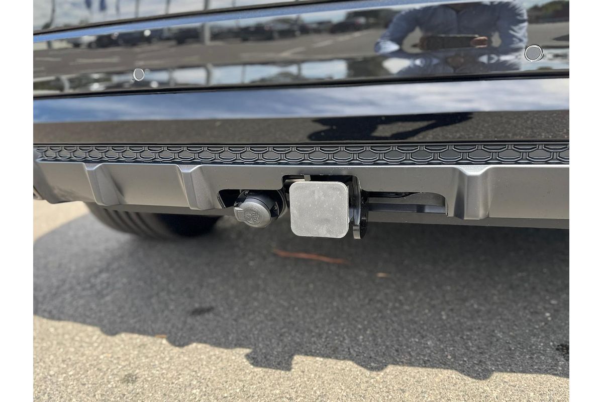 2024 Audi Q8 55 TFSI S line F1