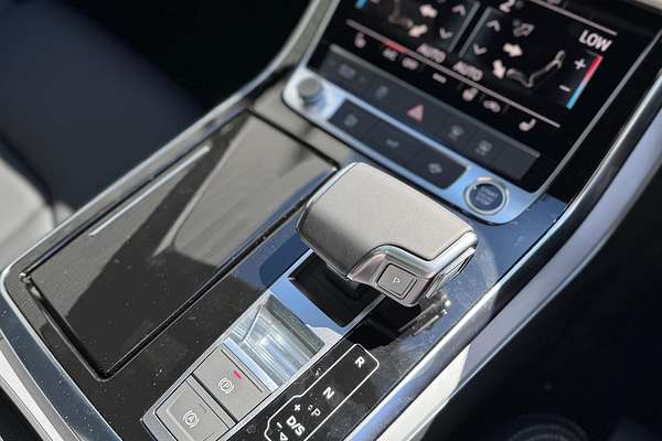 2024 Audi Q7 50 TDI S line 4M