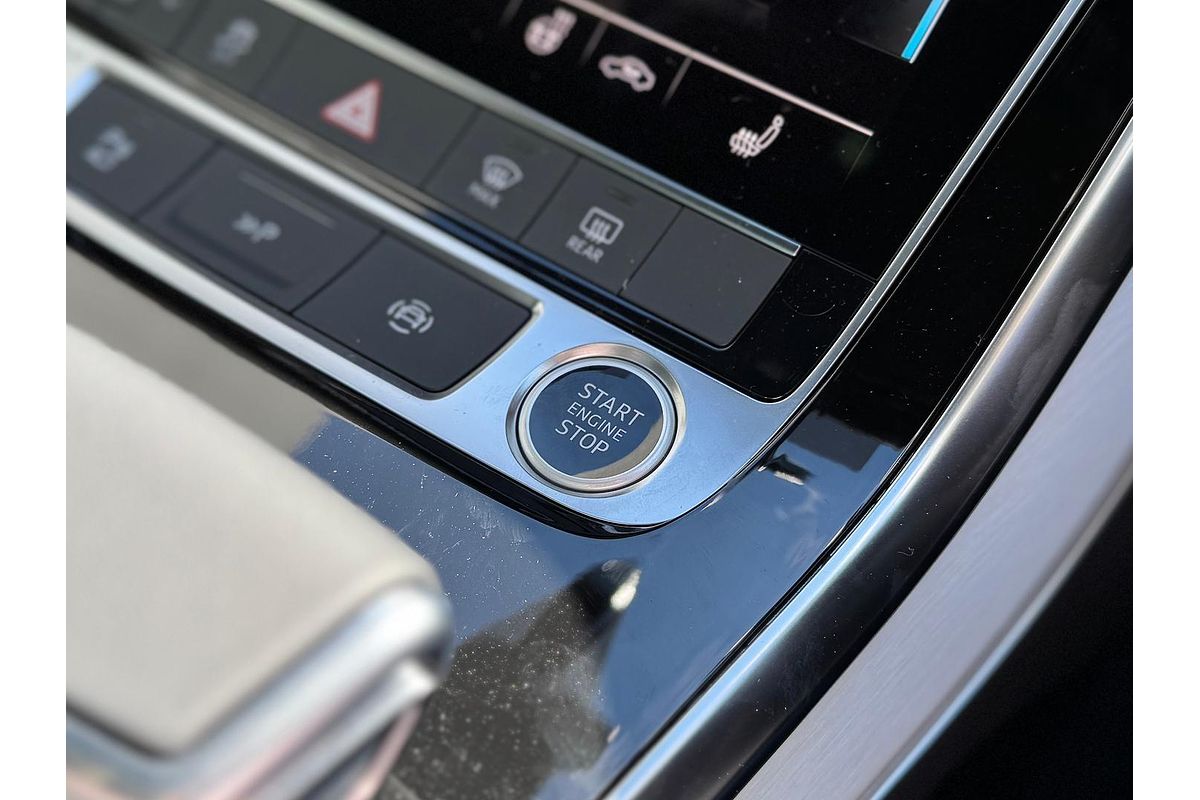 2024 Audi Q7 50 TDI S line 4M