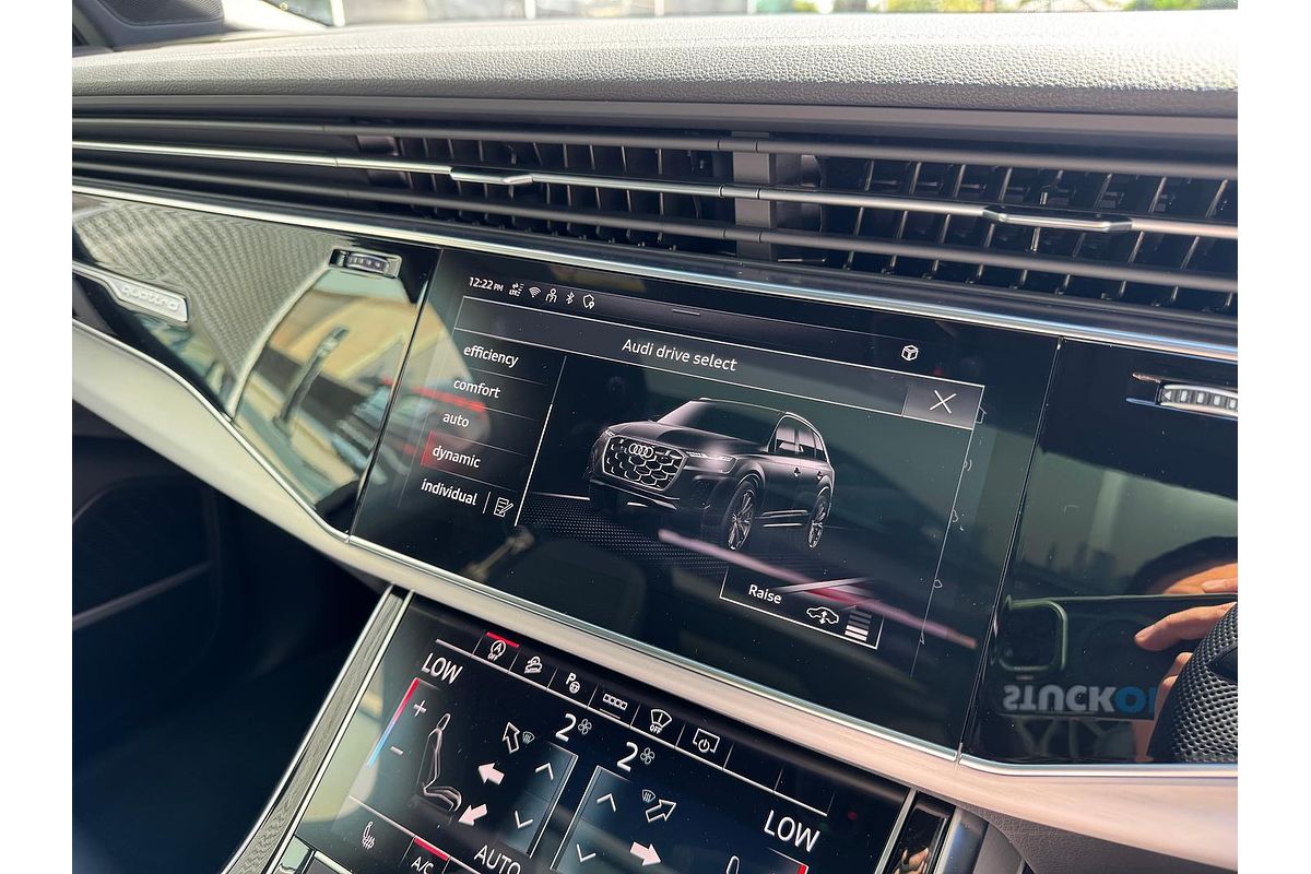 2024 Audi Q7 50 TDI S line 4M