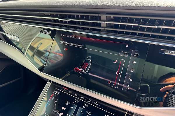 2024 Audi Q7 50 TDI S line 4M