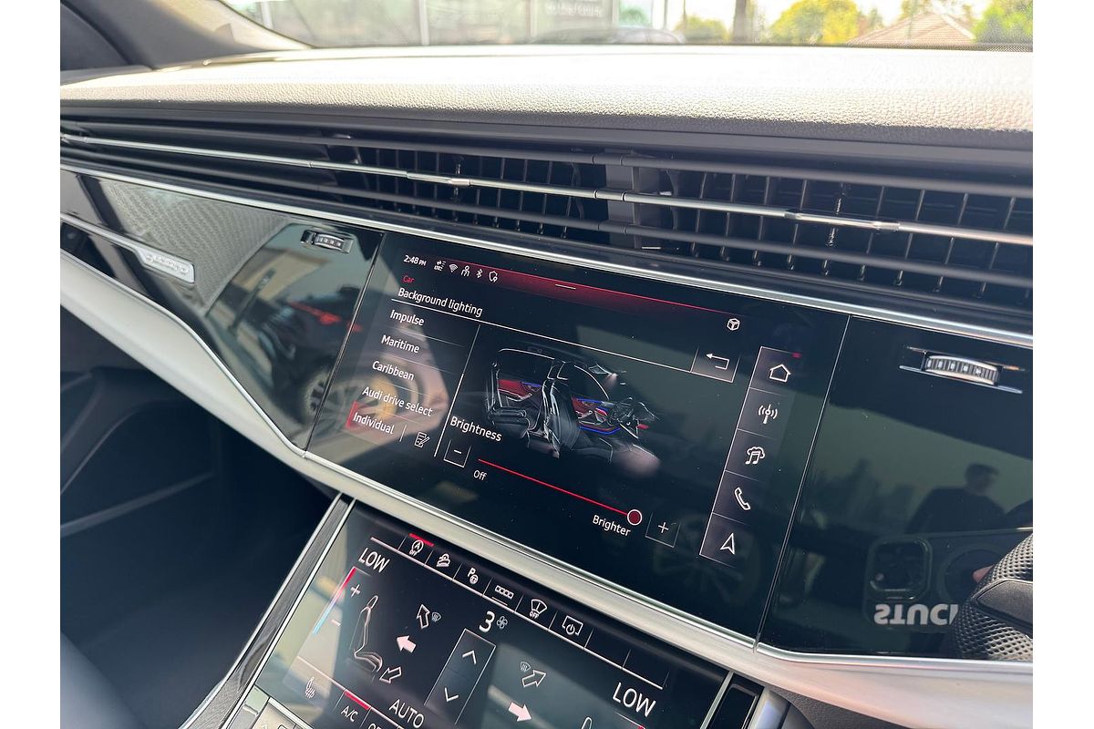 2024 Audi Q8 55 TFSI S line F1