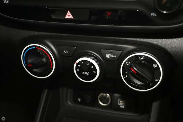 2025 Hyundai Venue Active QX.V5