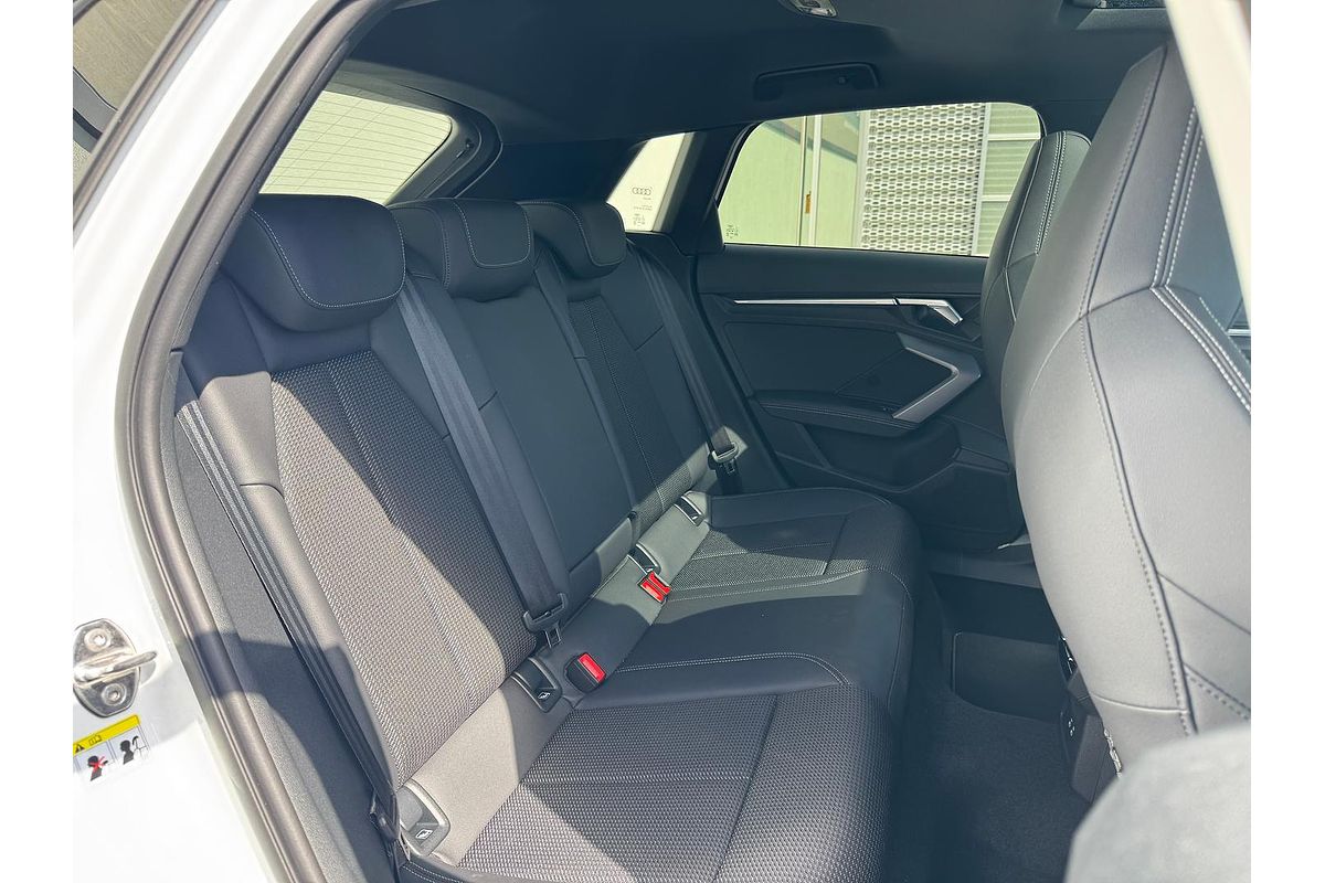 2024 Audi A3 35 TFSI S line GY