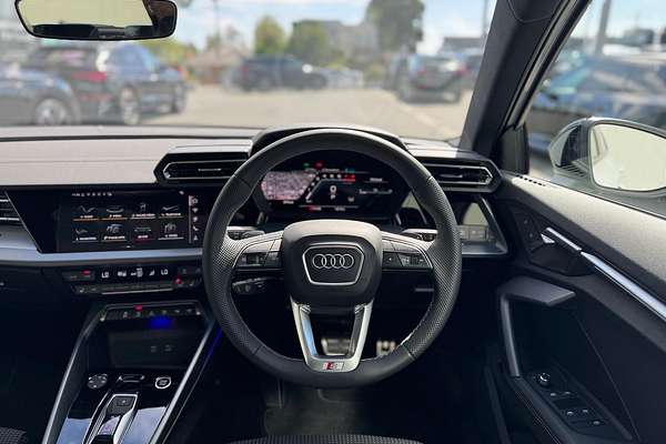 2024 Audi A3 35 TFSI S line GY
