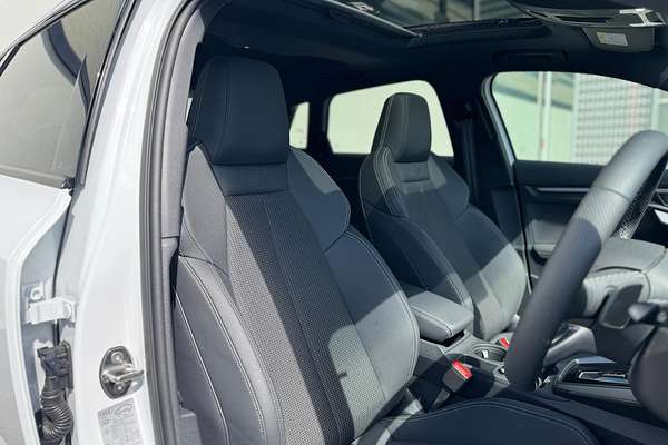 2024 Audi A3 35 TFSI S line GY