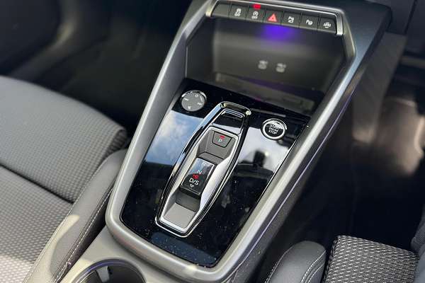 2024 Audi A3 35 TFSI S line GY