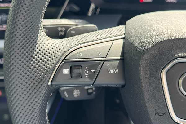 2024 Audi A3 35 TFSI S line GY