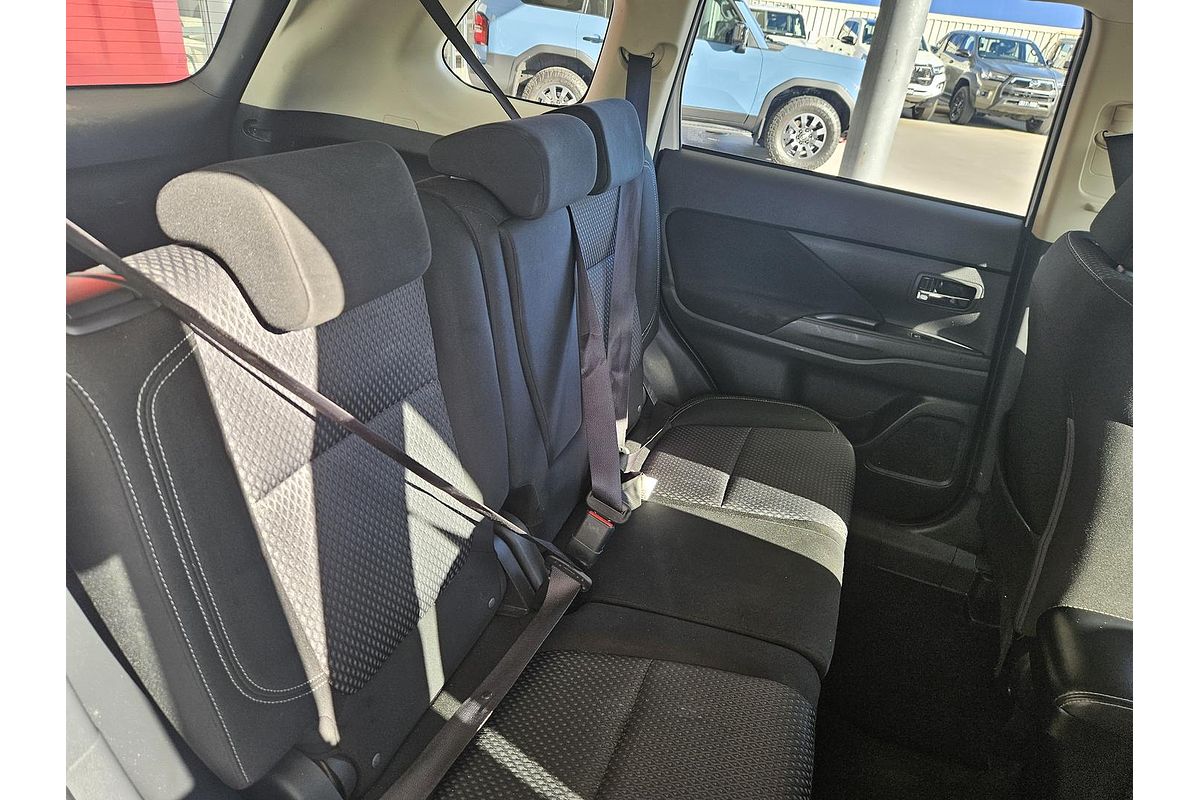 2018 Mitsubishi Outlander ES ZL