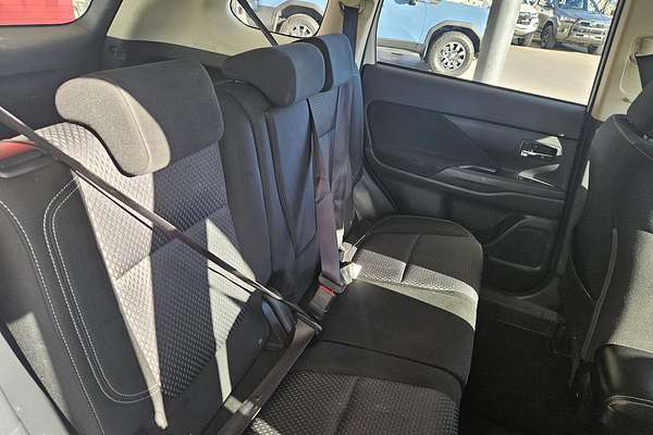 2018 Mitsubishi Outlander ES ZL