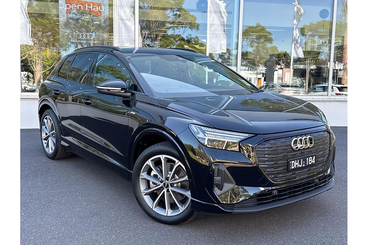 2024 Audi Q4 e-tron 55 F4