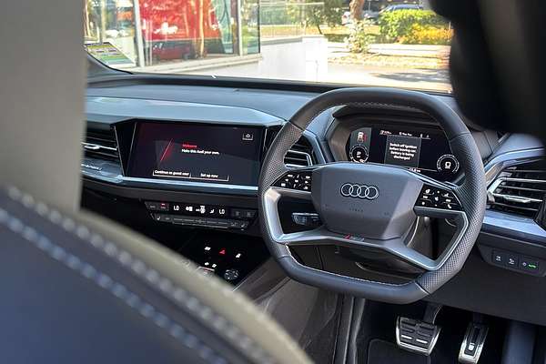 2024 Audi Q4 e-tron 55 F4