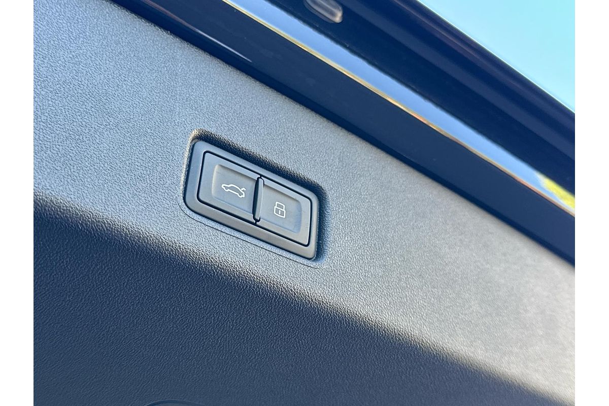 2024 Audi Q4 e-tron 55 F4
