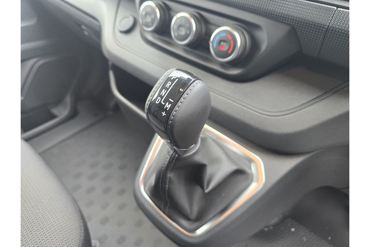 2024 Renault Trafic Pro X82 SWB