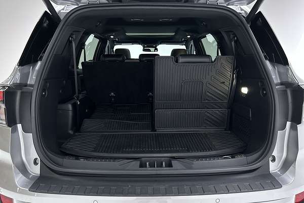 2023 Ford Everest Platinum