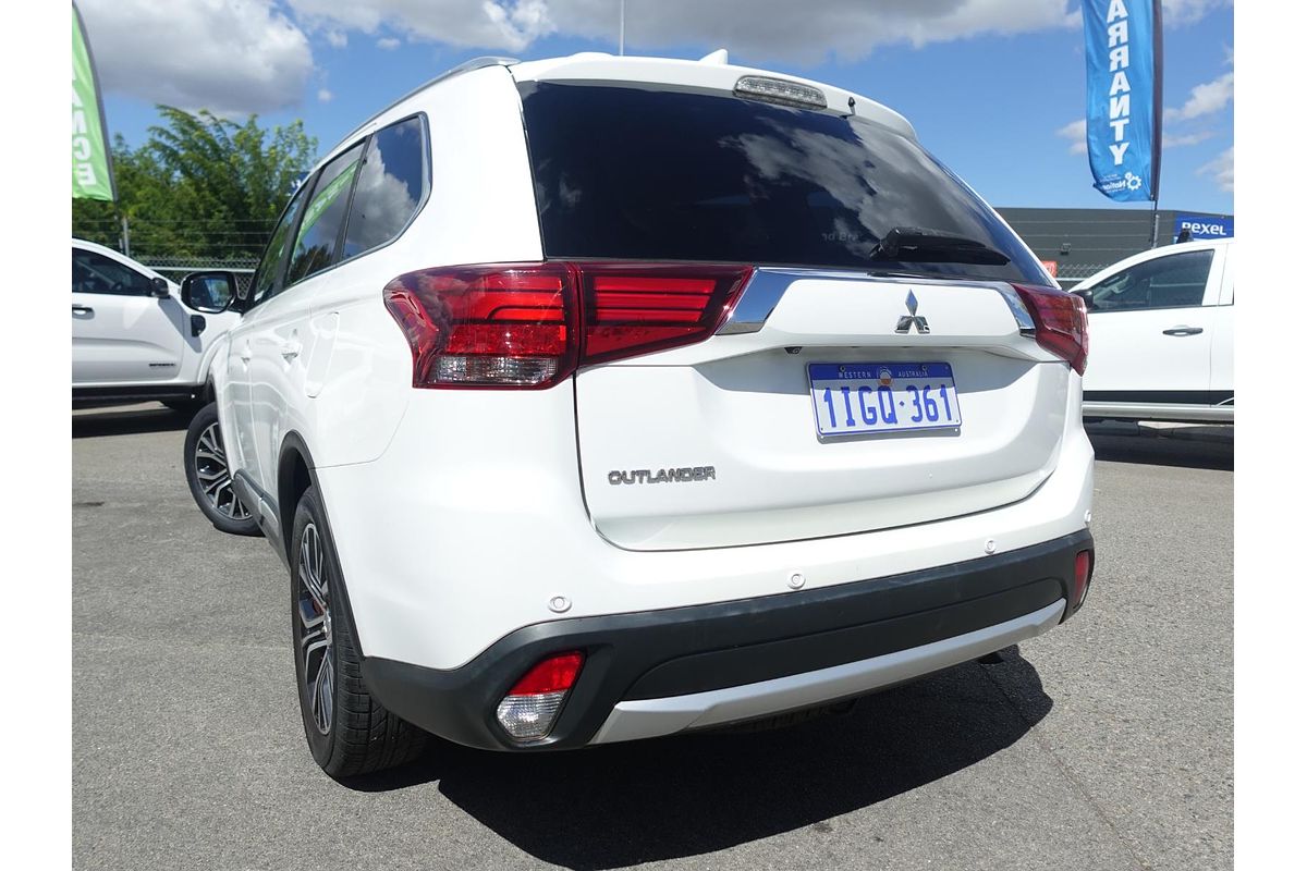 2017 Mitsubishi Outlander LS Safety Pack ZK