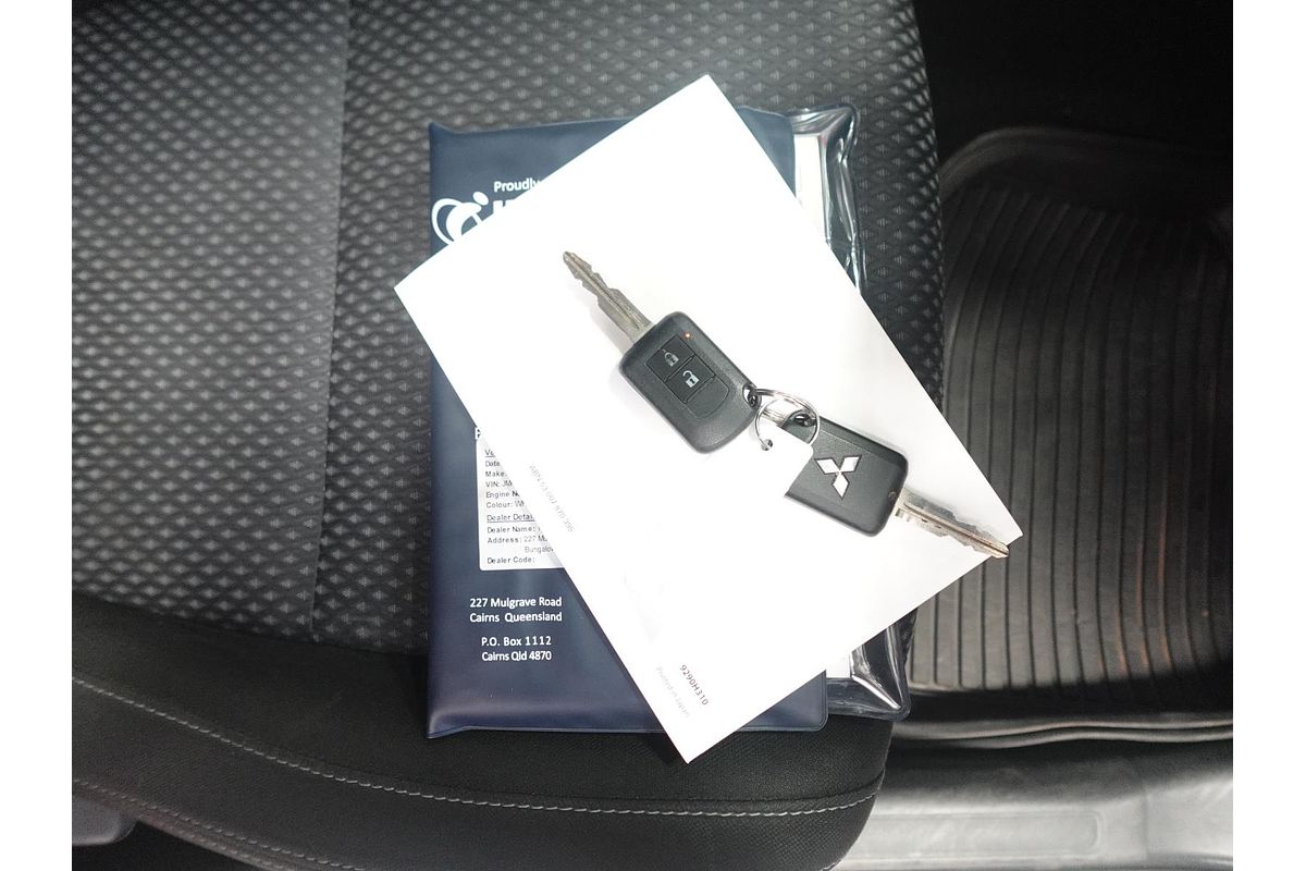 2017 Mitsubishi Outlander LS Safety Pack ZK