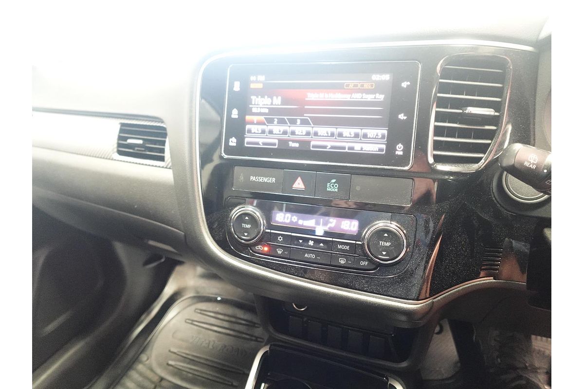 2017 Mitsubishi Outlander LS Safety Pack ZK
