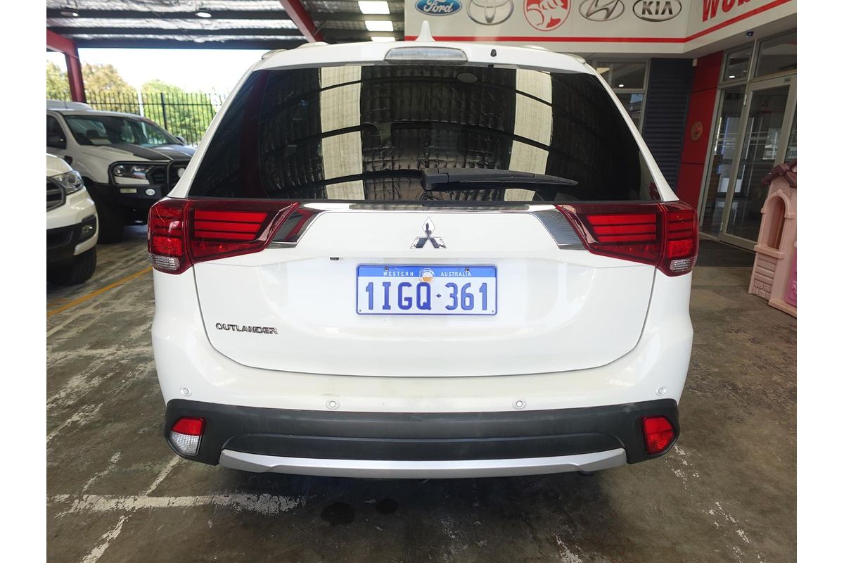 2017 Mitsubishi Outlander LS Safety Pack ZK