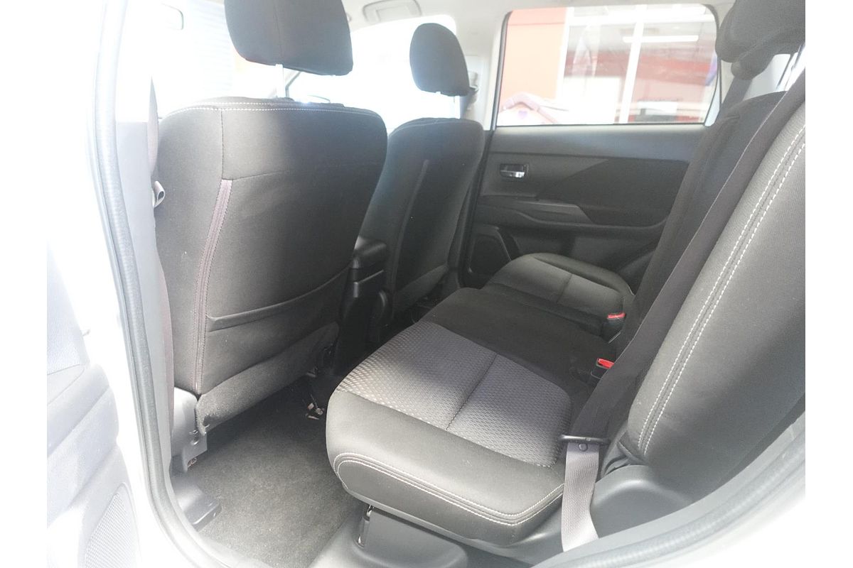 2017 Mitsubishi Outlander LS Safety Pack ZK