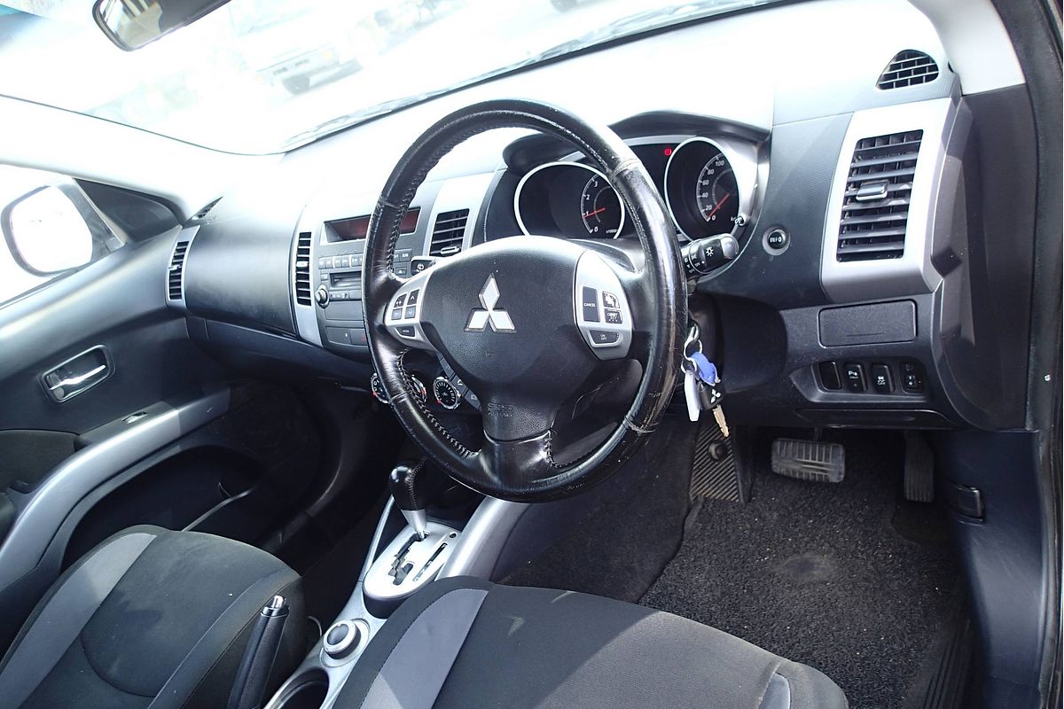 2011 Mitsubishi OUTLANDER ZH MY11