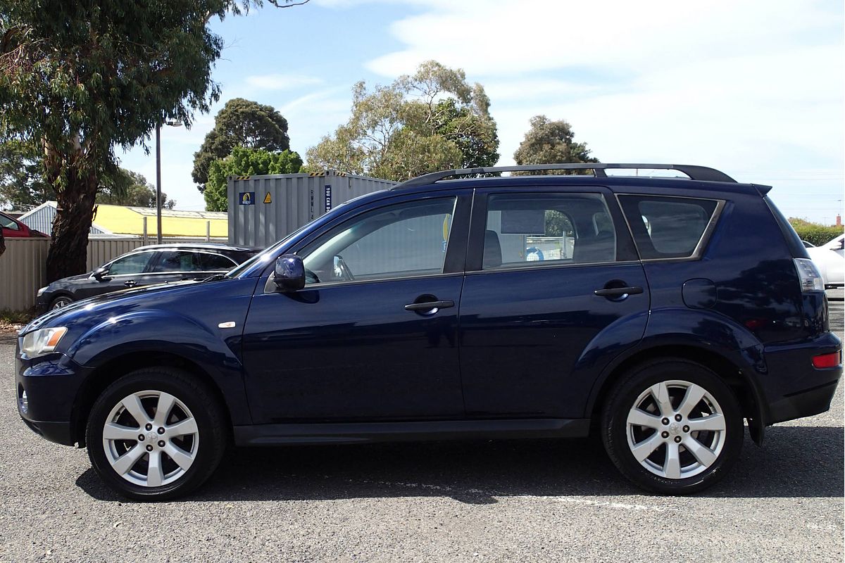 2011 Mitsubishi OUTLANDER ZH MY11