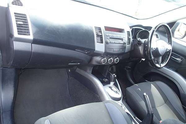 2011 Mitsubishi OUTLANDER ZH MY11