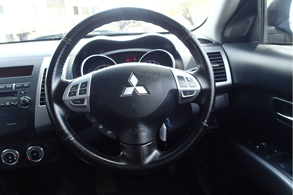 2011 Mitsubishi OUTLANDER ZH MY11