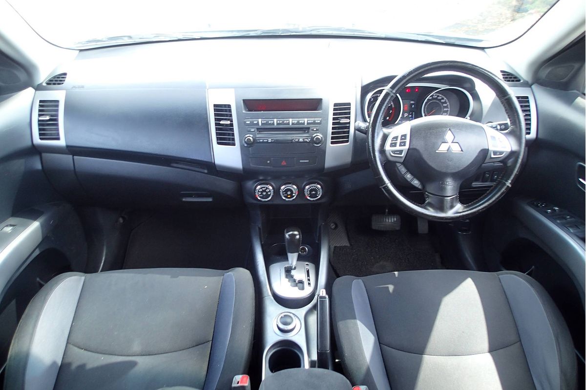 2011 Mitsubishi OUTLANDER ZH MY11
