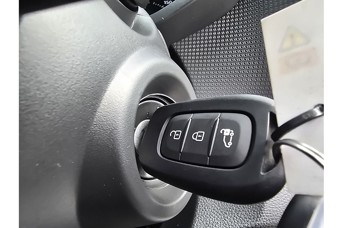 2024 Renault Trafic Pro X82 SWB