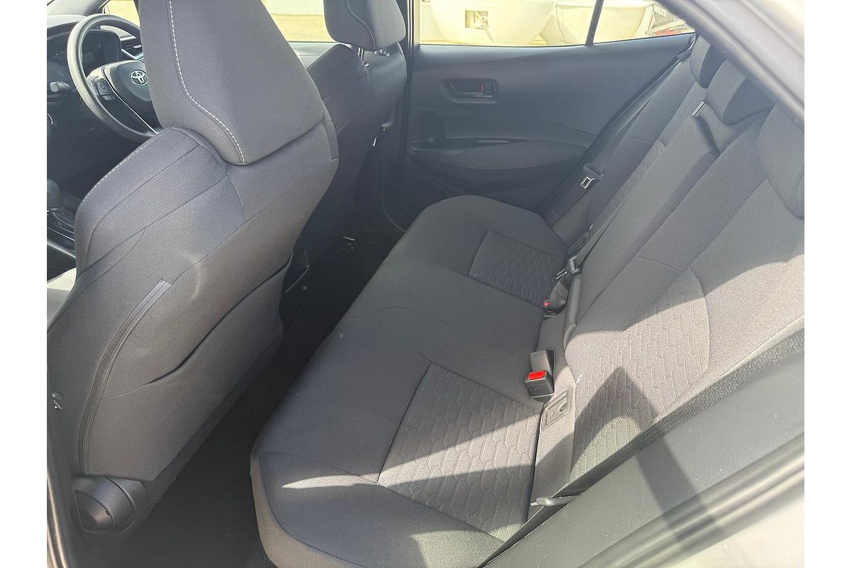 2022 Toyota Corolla Ascent Sport Hybrid ZWE211R