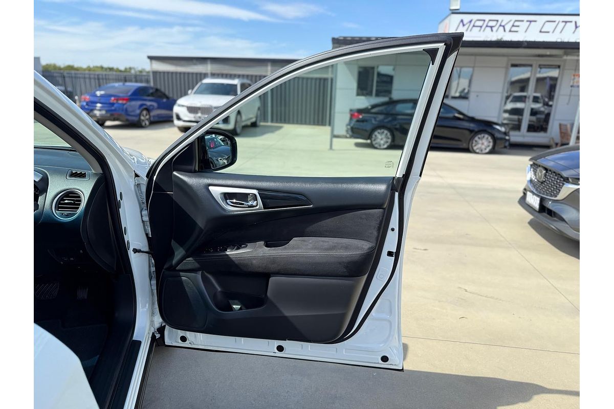 2016 Nissan Pathfinder ST R52