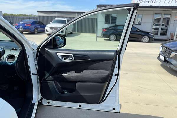 2016 Nissan Pathfinder ST R52