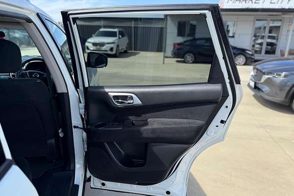 2016 Nissan Pathfinder ST R52