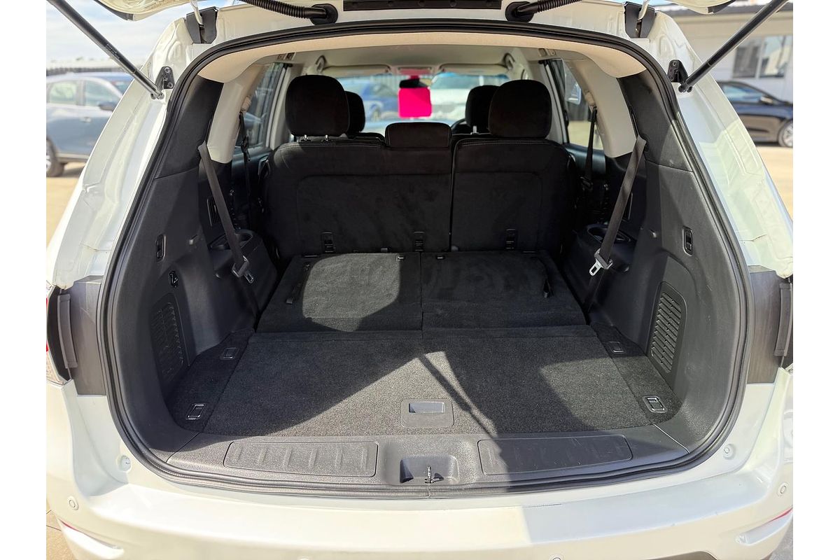 2016 Nissan Pathfinder ST R52