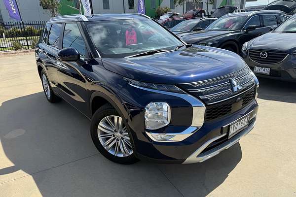 2023 Mitsubishi Outlander ES ZM