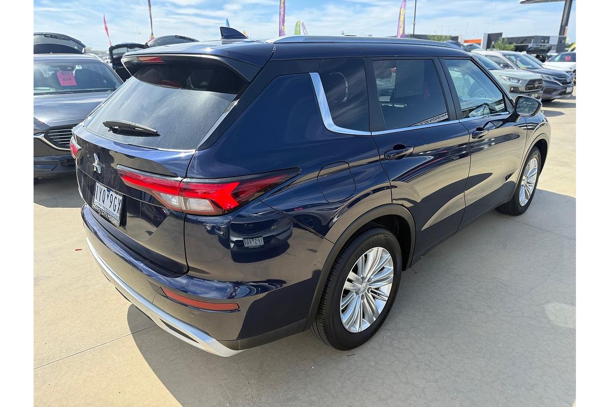 2023 Mitsubishi Outlander ES ZM