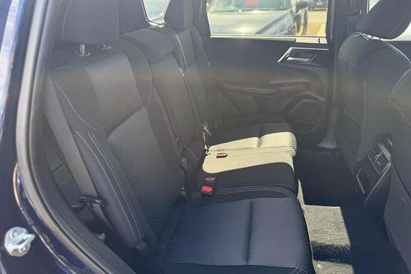 2023 Mitsubishi Outlander ES ZM