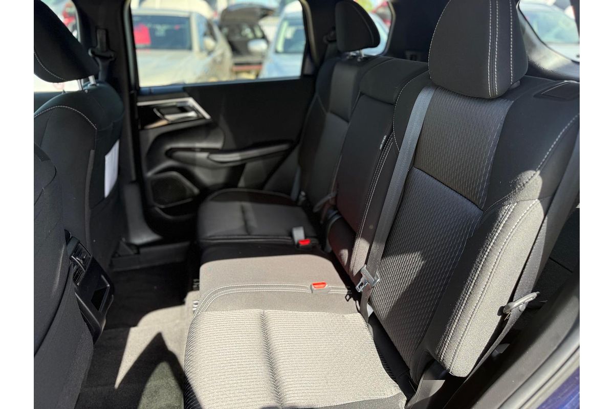 2023 Mitsubishi Outlander ES ZM