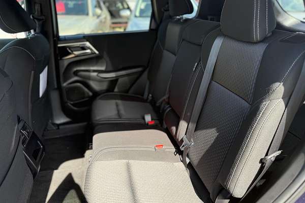 2023 Mitsubishi Outlander ES ZM