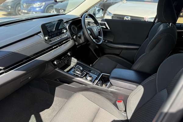 2023 Mitsubishi Outlander ES ZM