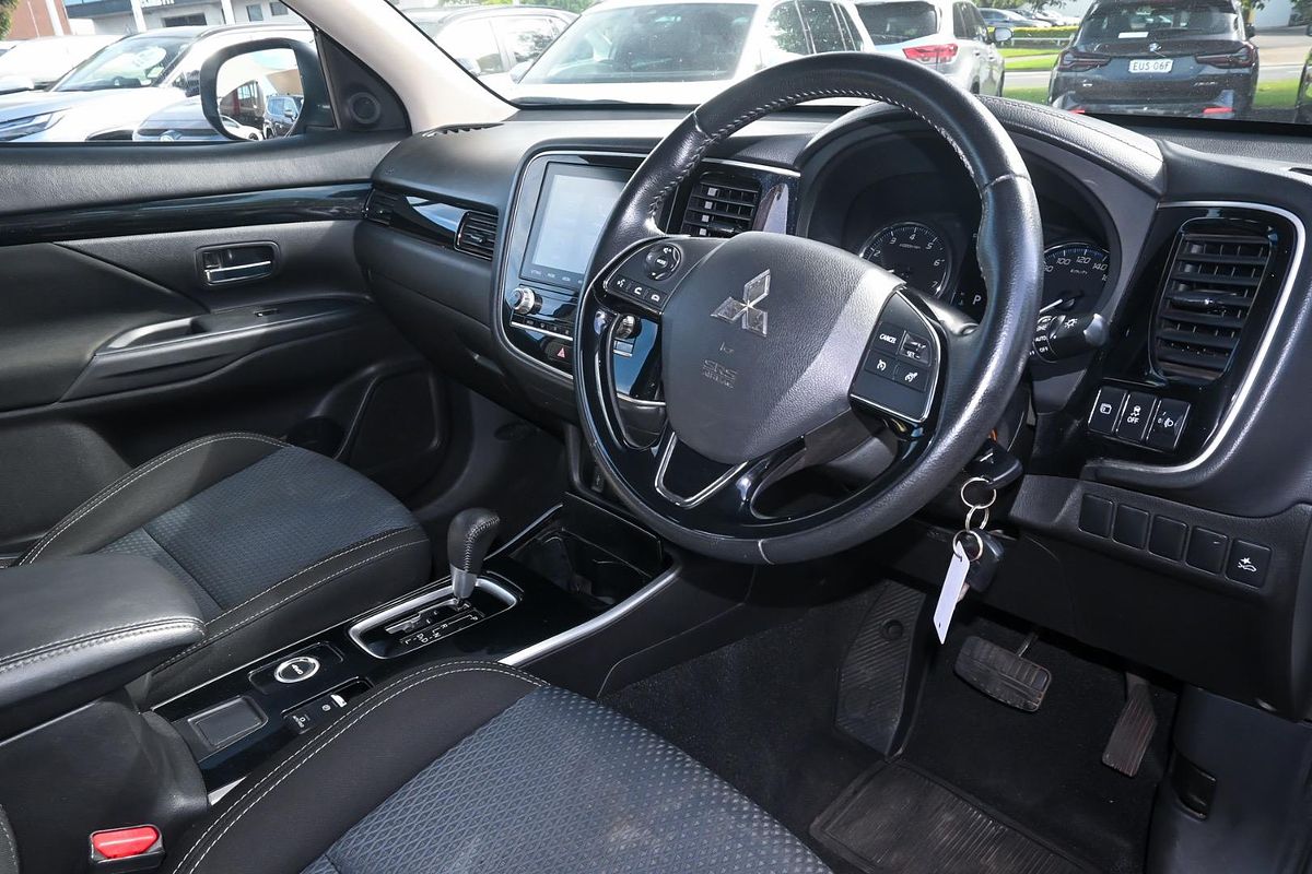 2020 Mitsubishi Outlander ES ZL