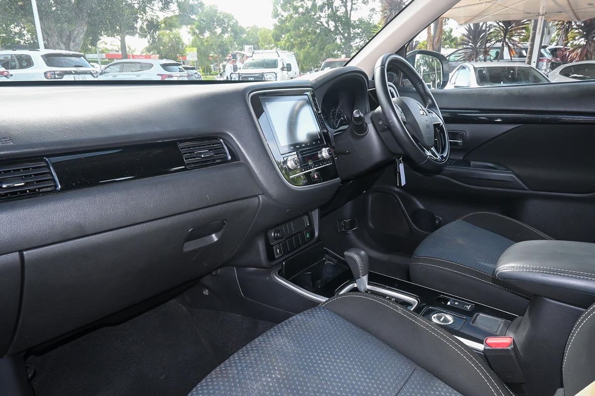 2020 Mitsubishi Outlander ES ZL