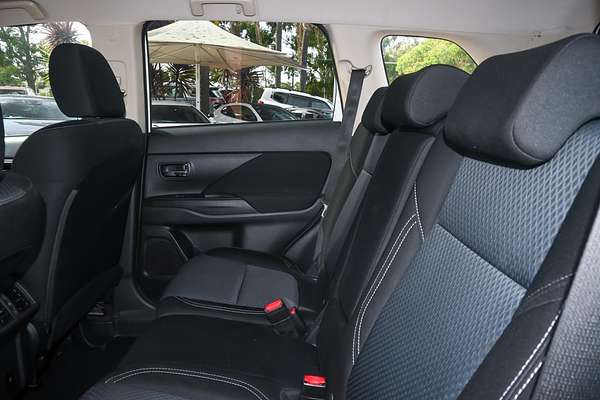 2020 Mitsubishi Outlander ES ZL
