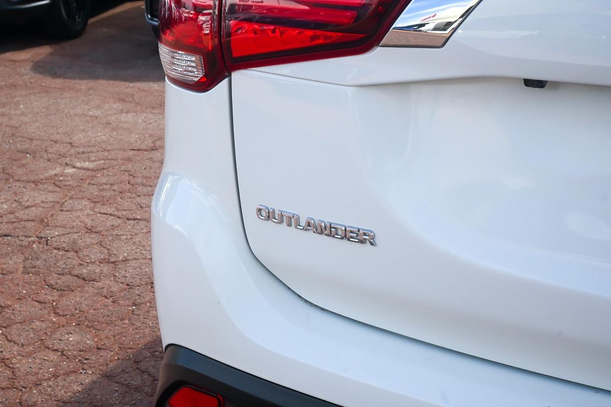 2020 Mitsubishi Outlander ES ZL