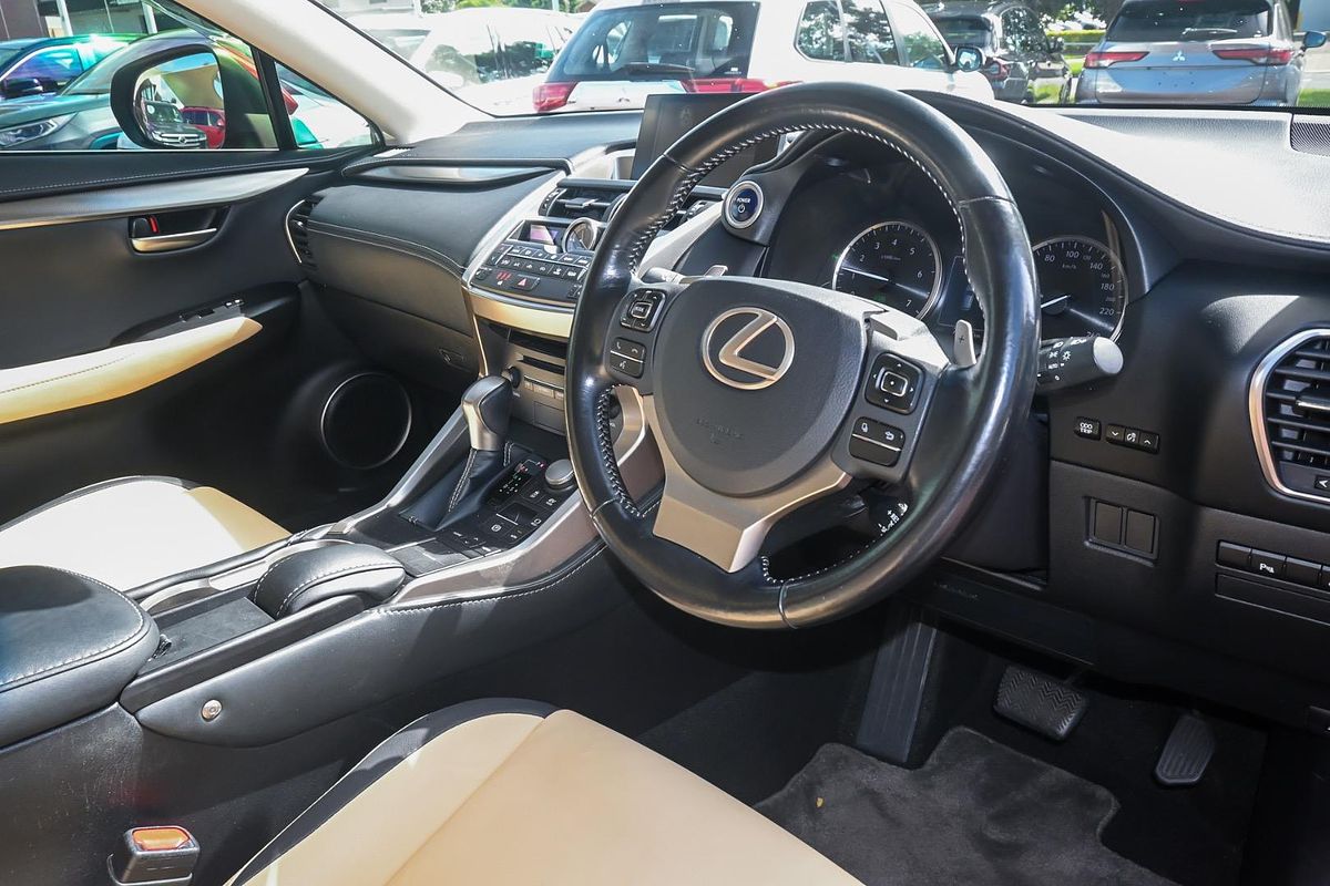 2017 Lexus NX NX300h Luxury AYZ10R