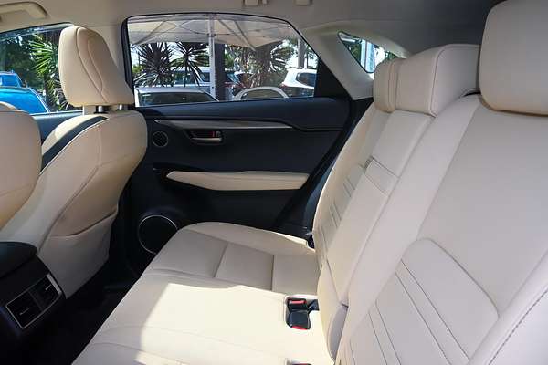 2017 Lexus NX NX300h Luxury AYZ10R