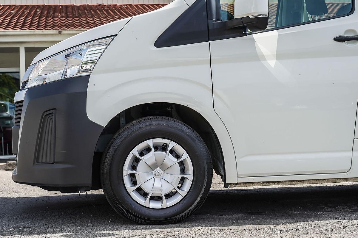 2022 Toyota Hiace Commuter GDH322R